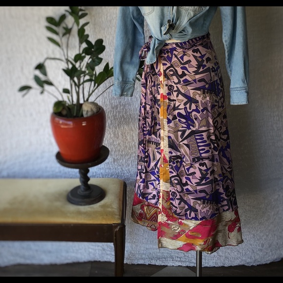 Dresses & Skirts - One Size Multicolor Reversible Silk Wrap Skirt